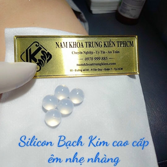Hình ảnh gắn bi cậu nhỏ